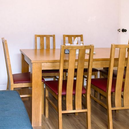 Nice 4 Bedroom Apartment Near City Centre 2-Min Walk To Metro !! Business & Family Friendly!! ลอนดอน ภายนอก รูปภาพ