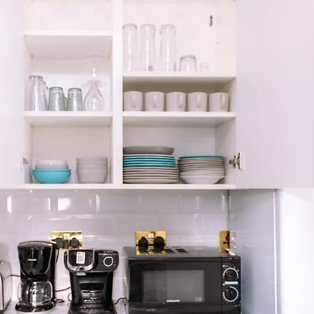 Nice 4 Bedroom Apartment Near City Centre 2-Min Walk To Metro !! Business & Family Friendly!! ลอนดอน ภายนอก รูปภาพ