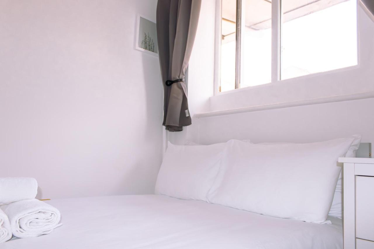 Nice 4 Bedroom Apartment Near City Centre 2-Min Walk To Metro !! Business & Family Friendly!! ลอนดอน ภายนอก รูปภาพ