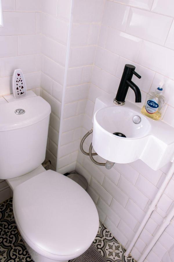 Nice 4 Bedroom Apartment Near City Centre 2-Min Walk To Metro !! Business & Family Friendly!! ลอนดอน ภายนอก รูปภาพ